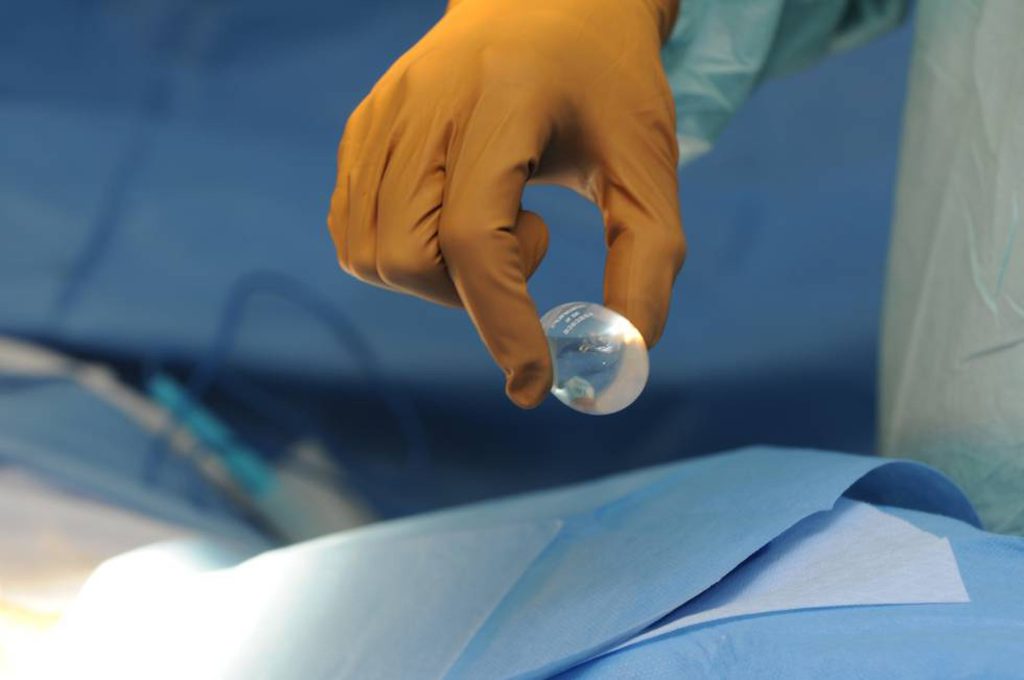 Протезирование яичка в многопрофильной клиники Протезирование яичка в многопрофильной клиники